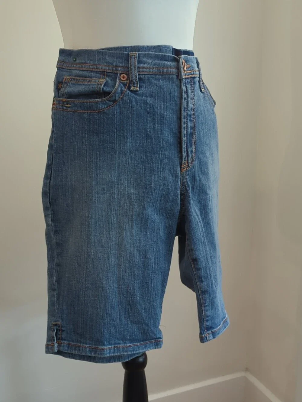 Jeanstar Jemma Denim Bermuda Shorts Mid-Rise Side-Slit Knee Length Jorts SIZE 16